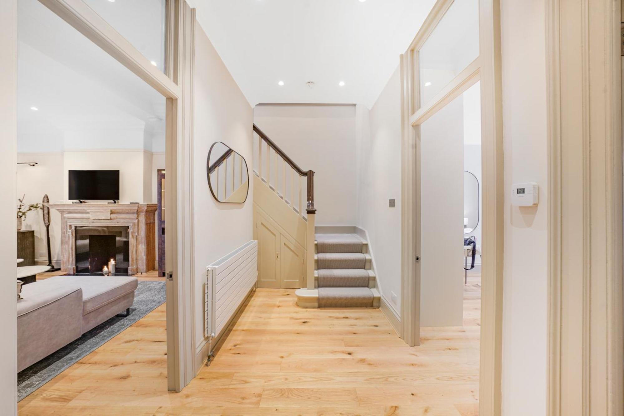 Spacious And Modern 4 Beds Home In Kensington Лондон Екстер'єр фото