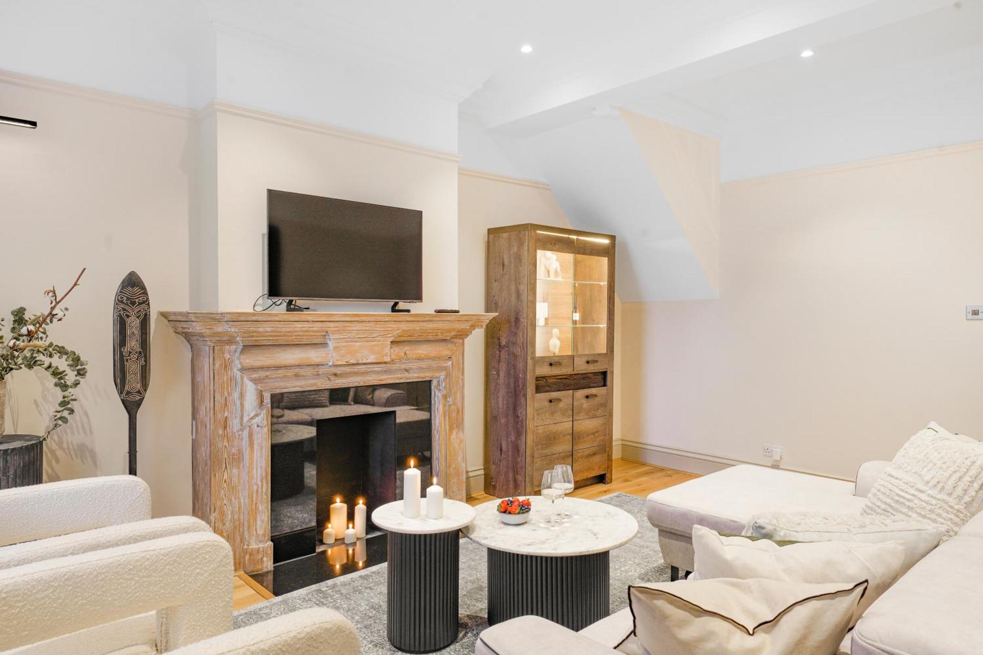 Spacious And Modern 4 Beds Home In Kensington Лондон Екстер'єр фото